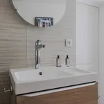 Appartement de 690 m² avec 1 chambre(s) en location à Paris