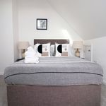 Rent 1 bedroom flat of 592 m² in Bristol