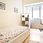 Rent 4 bedroom apartment in Lisbon