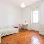 Rent a room in lisbon