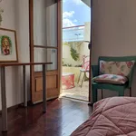 Quarto de 75 m² em Caxias