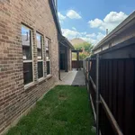 Rent 3 bedroom house in Tarrant