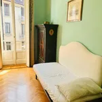 Rent 6 bedroom apartment in Milan