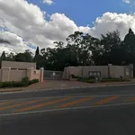 Rent 1 bedroom apartment in Randburg