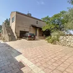 Rent 5 bedroom house of 117 m² in Marseille