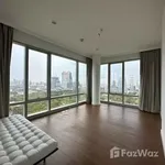 Rent 3 bedroom apartment of 200 m² in Bangkok