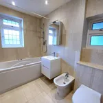 Rent 4 bedroom flat of 135 m² in London