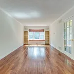 Rent 4 bedroom apartment in Oakville