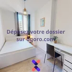 Appartement de 8 m² avec 4 chambre(s) en location à Saint-Étienne