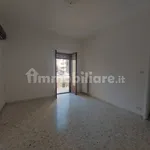 Affitto 3 camera appartamento di 95 m² in Taranto