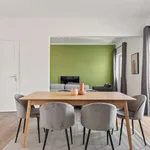 Rent 2 bedroom apartment of 122 m² in lisbon