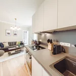 Rent 4 bedroom apartment of 65 m² in Berlin