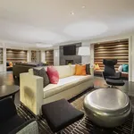 Rent 1 bedroom apartment of 581 m² in Manhattan