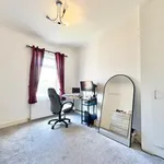 Rent 2 bedroom apartment in Yorkshire And The Humber