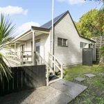 Rent 4 bedroom house in Wellington