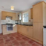 Rent 4 bedroom apartment in Reigate and Banstead