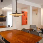 Rent 2 bedroom apartment of 88 m² in lisbon