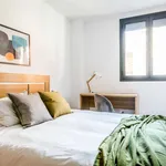 Rent a room of 121 m² in barcelona