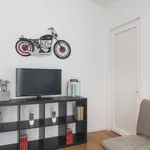 Rent a room of 100 m² in lisbon