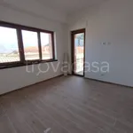 Rent 4 bedroom apartment of 110 m² in Atina