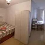 Rent 4 bedroom apartment in Seville