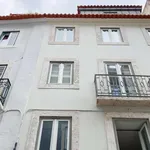 Rent 1 bedroom apartment of 45 m² in lisbon