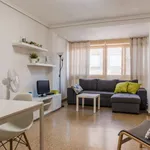 Rent a room of 110 m² in valencia