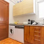 Rent 4 bedroom apartment of 10 m² in Barcelona