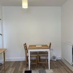 Rent 3 bedroom flat in South West England