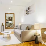 Rent 1 bedroom apartment of 28 m² in Paris