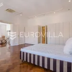 Rent 4 bedroom apartment of 180 m² in City of Zagreb