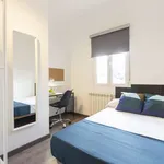 Rent a room of 83 m² in madrid