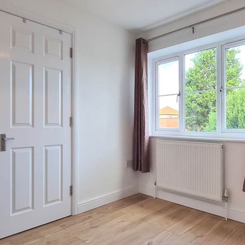 Town house to rent in Station Close, Thornbury, South Gloucestershire BS35 Kington