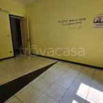 Affitto 4 camera appartamento di 80 m² in Catania