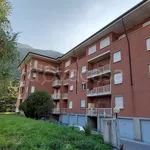 Affitto 4 camera appartamento di 85 m² in Pont-Canavese