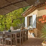 Maison de 353 m² avec 8 chambre(s) en location à Aix-en-Provence