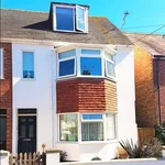 Rent 2 bedroom apartment in Folkestone and Hythe District