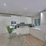 2 Bedrooms Flat - To Let