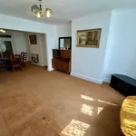 Rent 4 bedroom flat in East Midlands