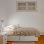 Rent a room of 110 m² in lisbon