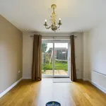 Rent 4 bedroom house in Nuneaton and Bedworth