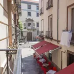 Rent a room of 150 m² in madrid