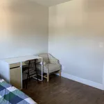 Rent 4 bedroom apartment in Clairemont Mesa West