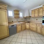  appartement avec 5 chambre(s) en location à Granges-les-Beaumont