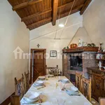 Rent 5 bedroom house of 561 m² in Rome