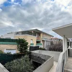 Appartement de 49 m² avec 2 chambre(s) en location à  Nice