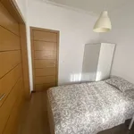 Rent a room of 75 m² in lisbon