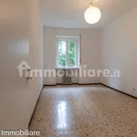 Affitto 5 camera appartamento di 95 m² in Ivrea