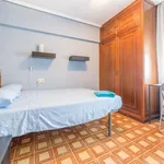 Rent a room of 80 m² in valencia