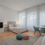 Rent 2 bedroom apartment of 40 m² in Porto